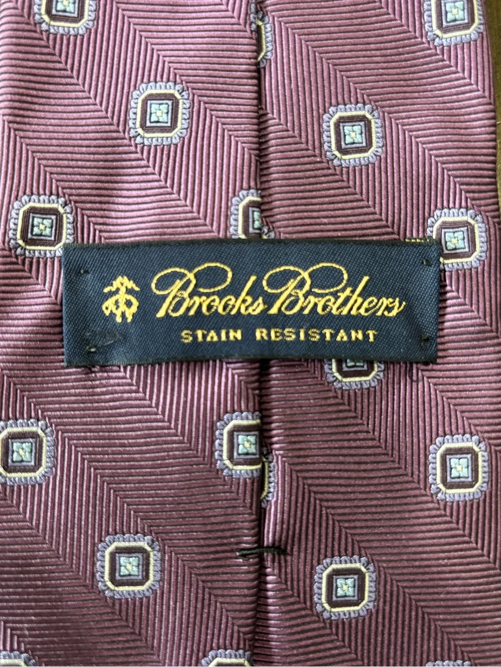 Brooks Brothers Pure Silk Necktie Burgundy Mauve Geometric Made USA Italian Silk